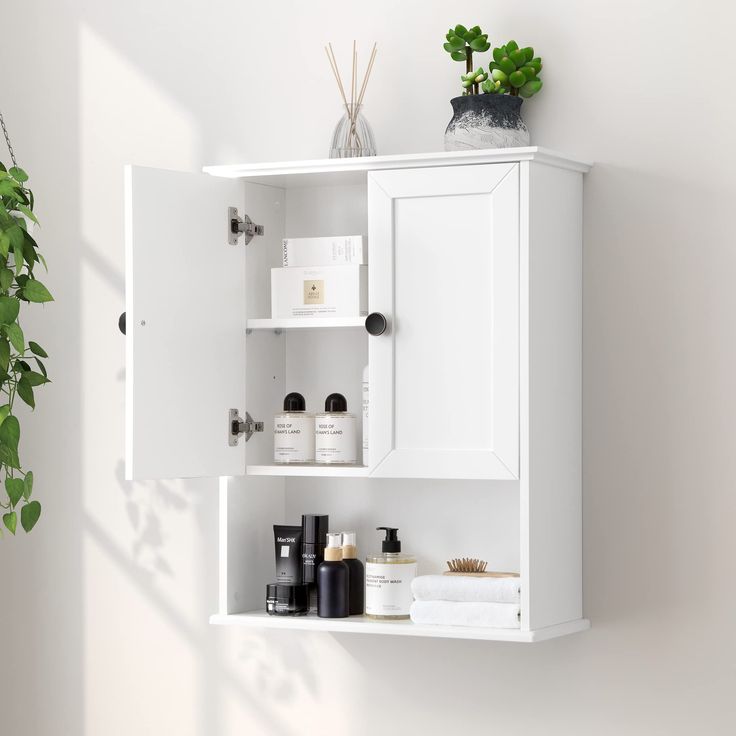 minimalist bathroom organizer